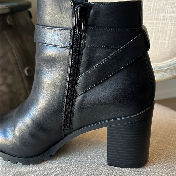 Giani Bernini Black Ankle Boots with Buckle Detail - Picture 8 of 14